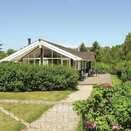 Enebaervaenget Ii Holiday home Humble