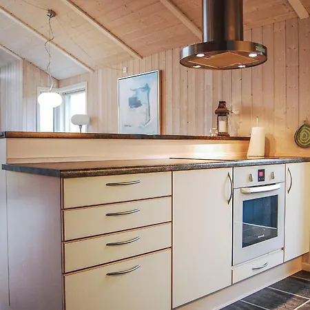 Enebaervaenget Ii Holiday home Humble